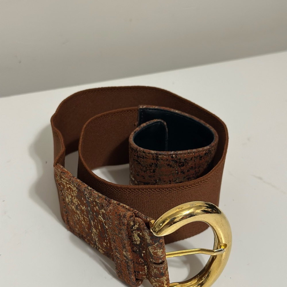 Vintage Alden Howard Women’s stretch Belt Size Small gold toned Buckle Red/Gold